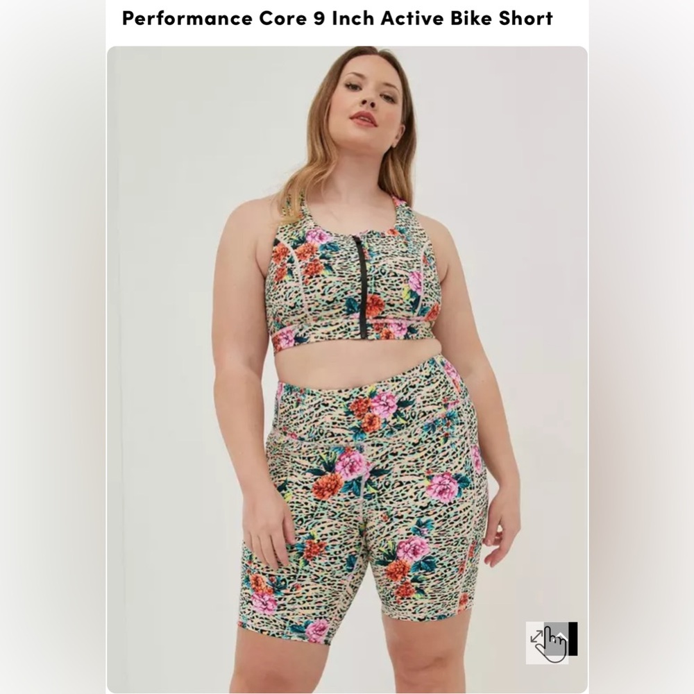 Torrid Size 4 Active Exercise Sports Bra and Shorts Set - Like New